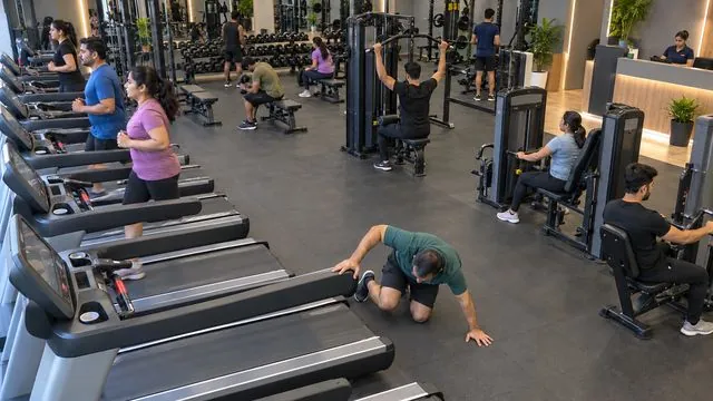 Cardio row camera